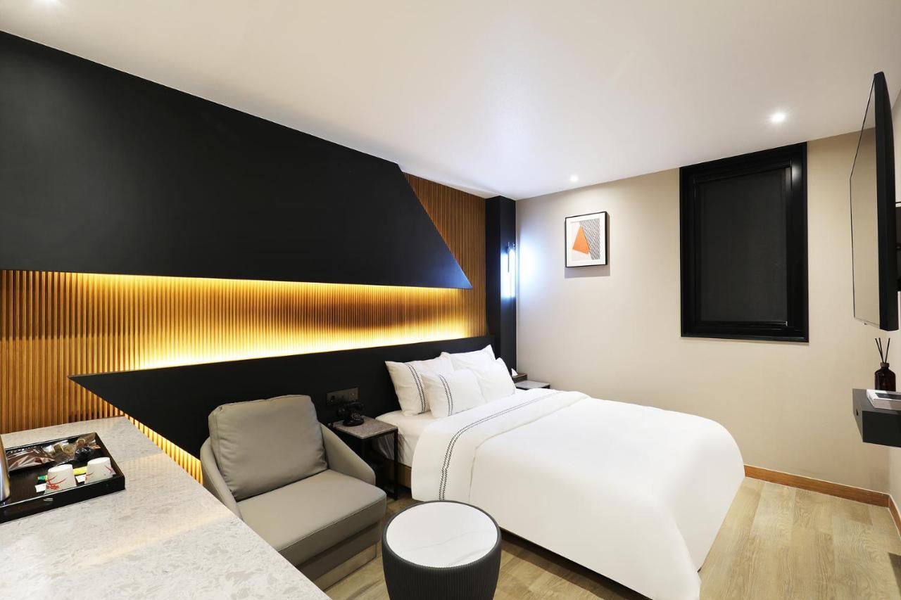 צ'ונג'ו Mari Hotel מראה חיצוני תמונה