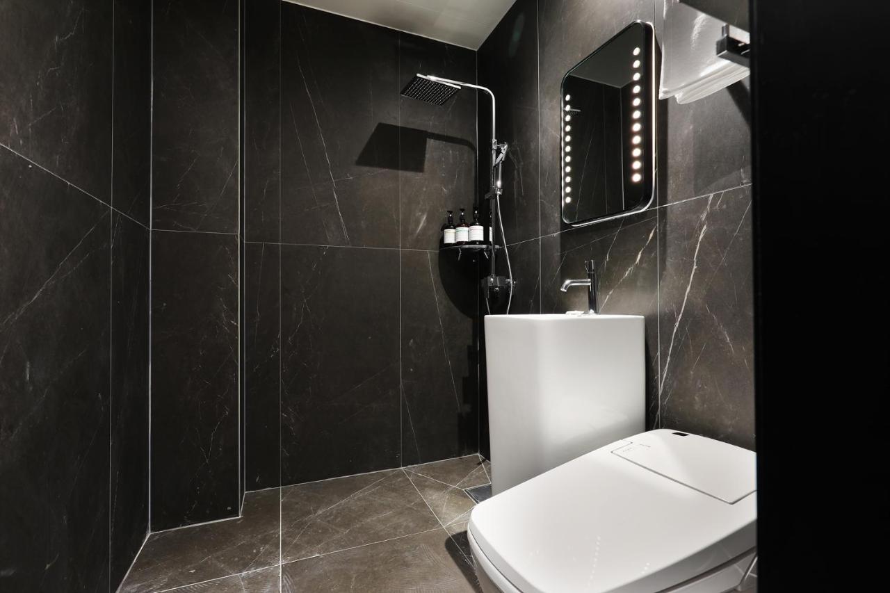צ'ונג'ו Mari Hotel מראה חיצוני תמונה