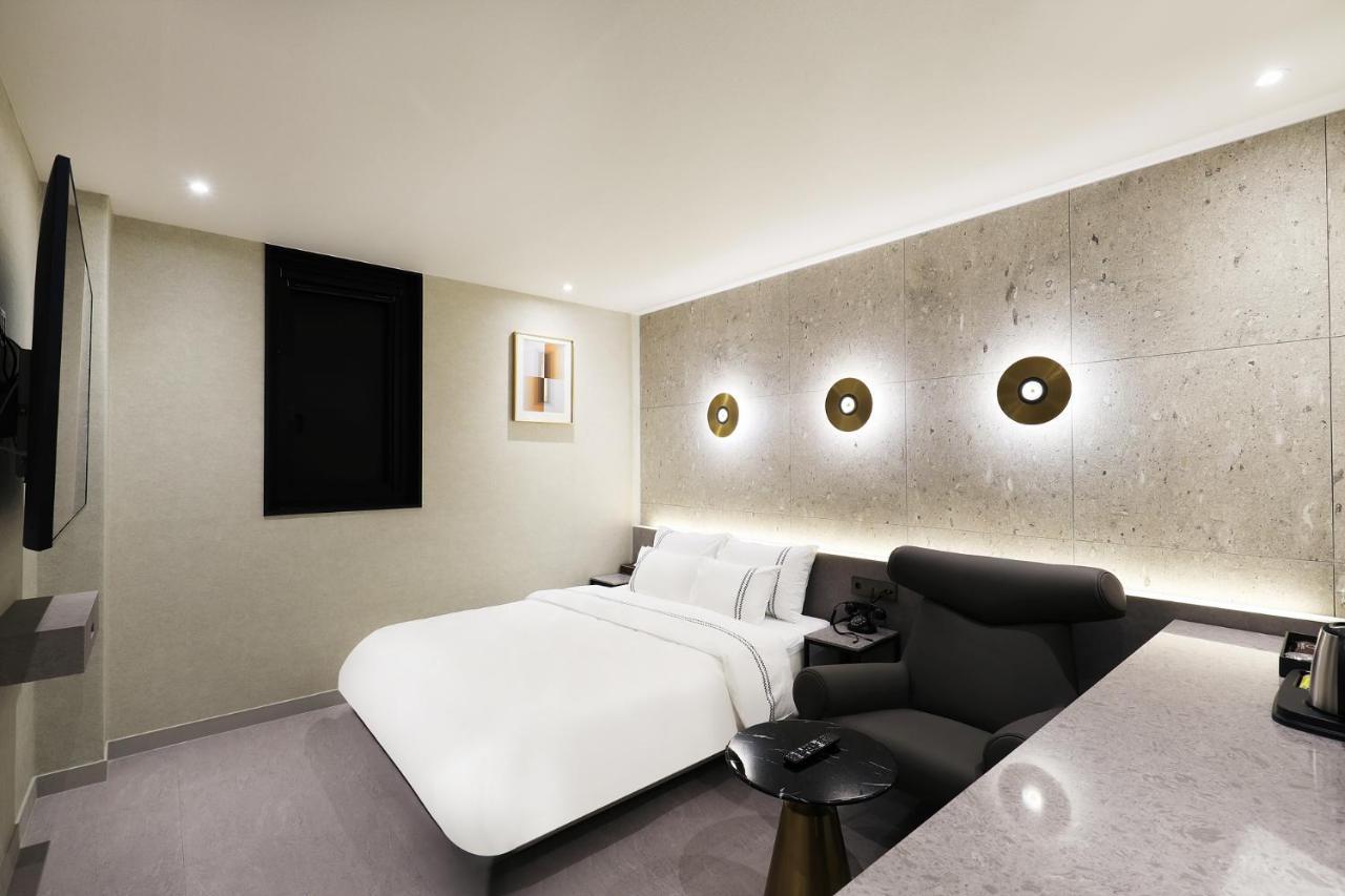 צ'ונג'ו Mari Hotel מראה חיצוני תמונה